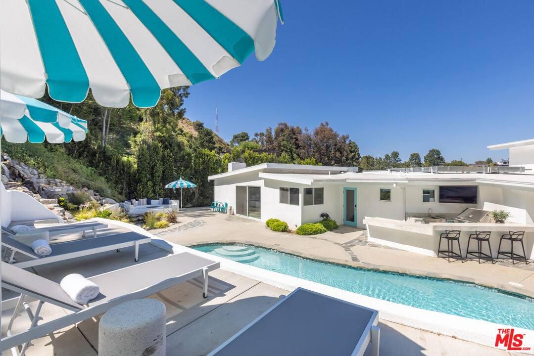 9033 Burroughs Road Los Angeles, CA 90046 - Photo 53 of 64 Gallery Image 53