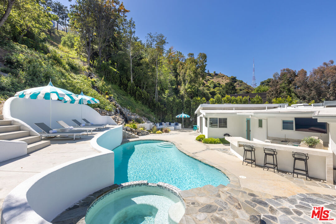 9033 Burroughs Road Los Angeles, CA 90046 - Photo 55 of 64 Gallery Image 55