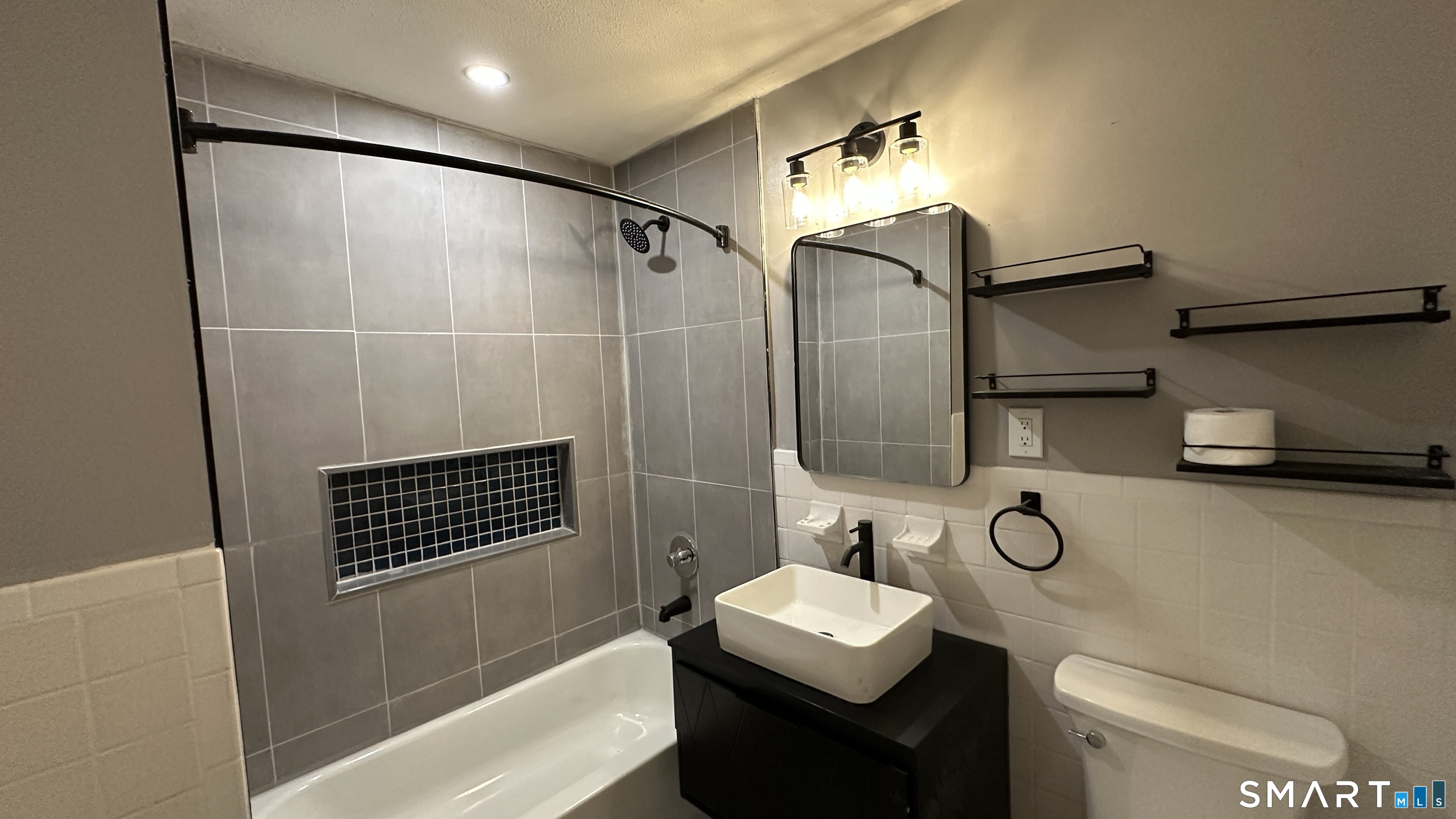 581 Crown Street, Unit 99 Meriden, CT 06450 - Photo 4 of 8