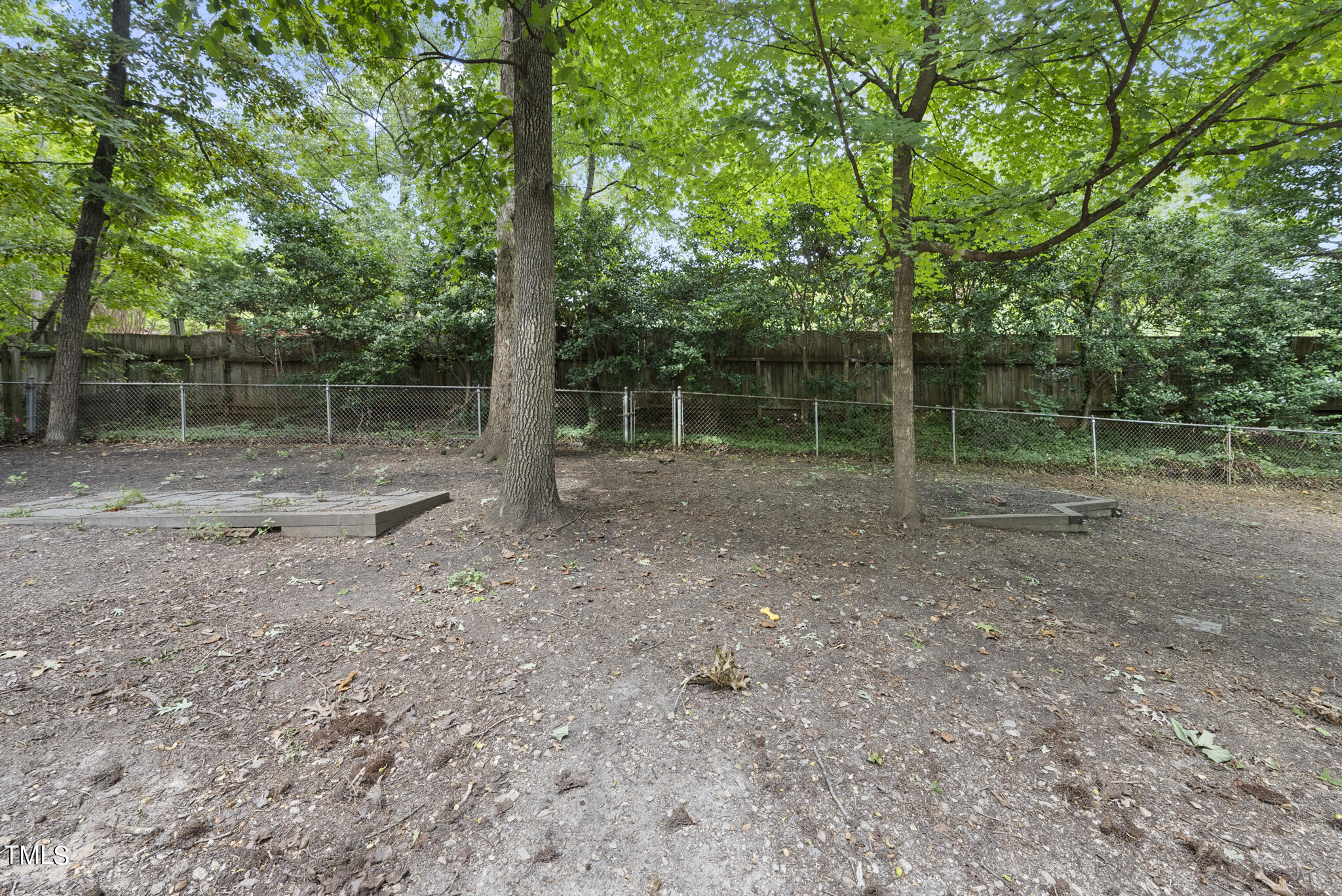 819 Beaver Dam Road Raleigh, NC 27607 - Photo 25 of 28 a view of a out door space