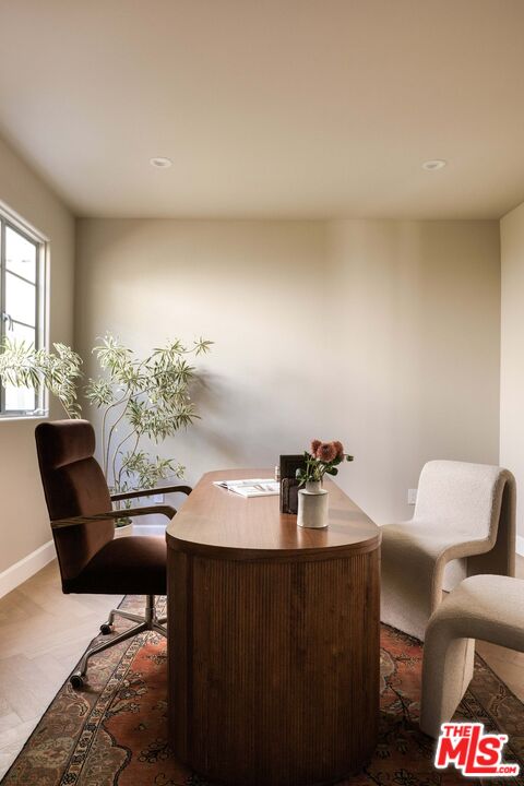 2449 North Commonwealth Avenue Los Angeles, CA 90027 - Photo 17 of 19