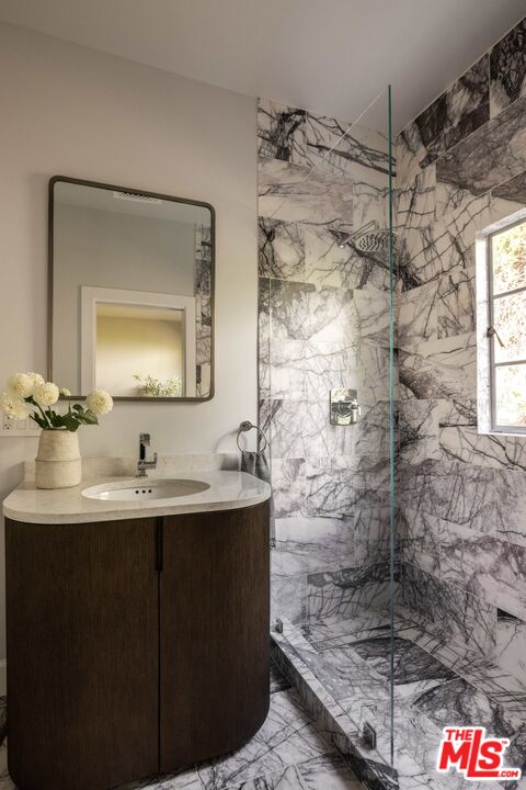 2449 North Commonwealth Avenue Los Angeles, CA 90027 - Photo 18 of 19