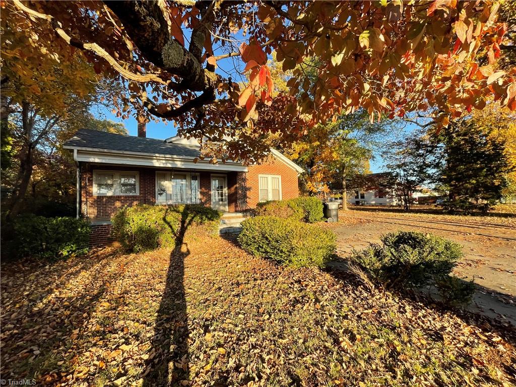 2012 Chapel Hill Road Burlington, NC 27215 - Photo 17 of 19 Gallery Image 17