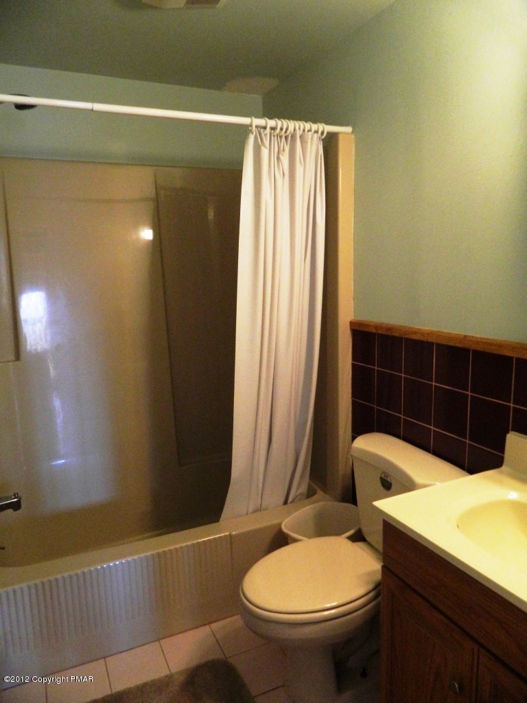 603 Valley Road Canadensis, PA 18325 - Photo 11 of 33 First Floor
