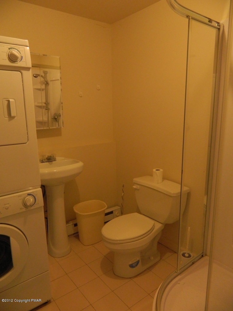 603 Valley Road Canadensis, PA 18325 - Photo 13 of 33 First Floor
