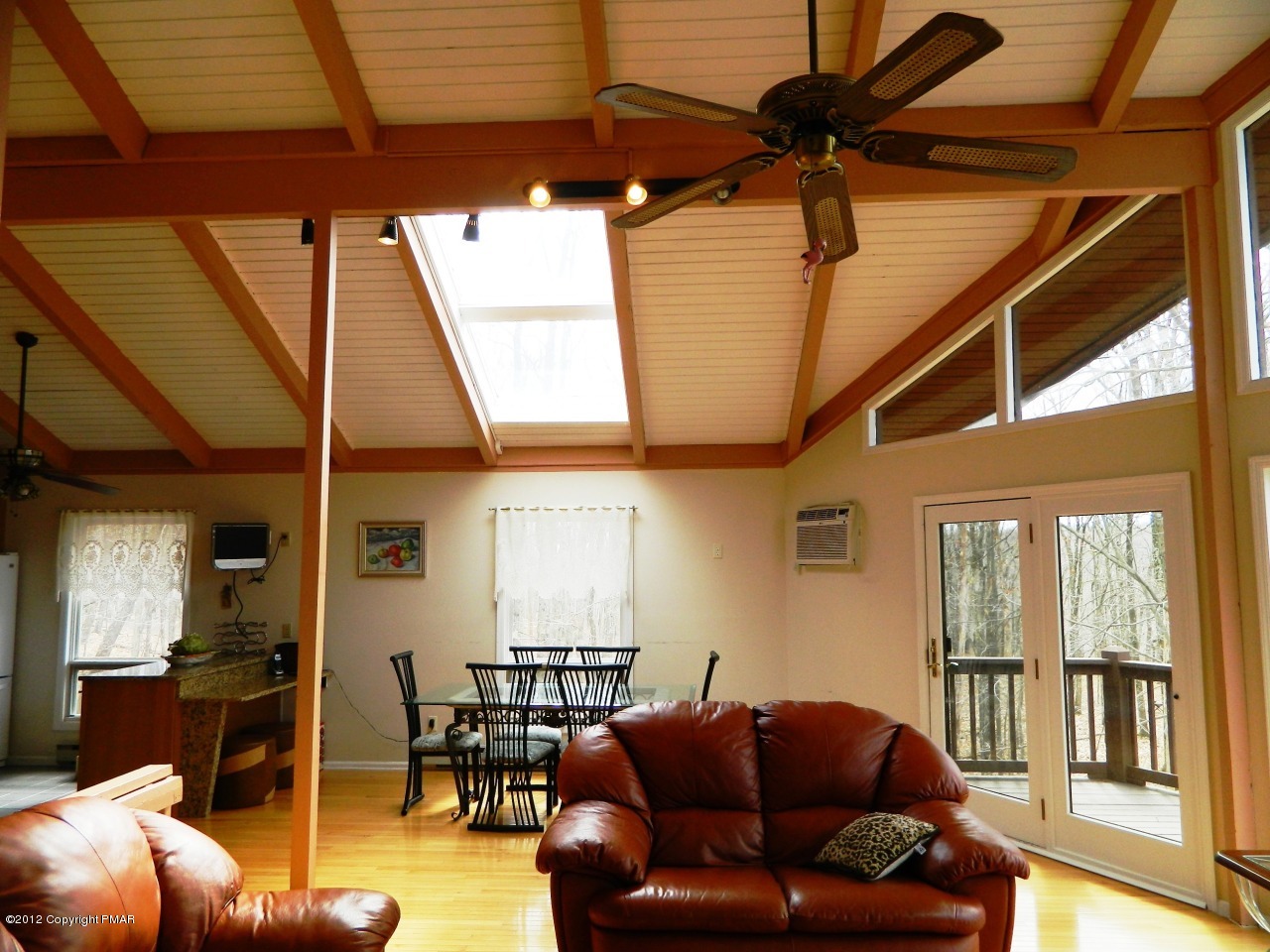 603 Valley Road Canadensis, PA 18325 - Photo 18 of 33 Great Room