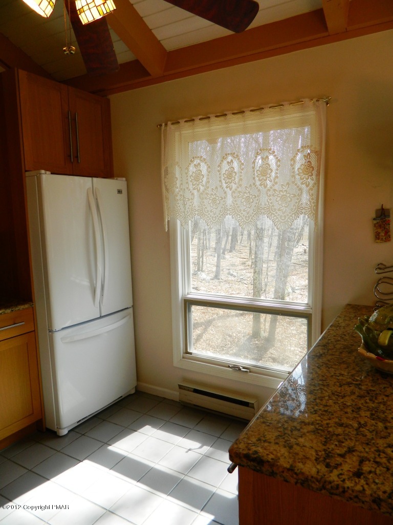 603 Valley Road Canadensis, PA 18325 - Photo 21 of 33 Kitchen