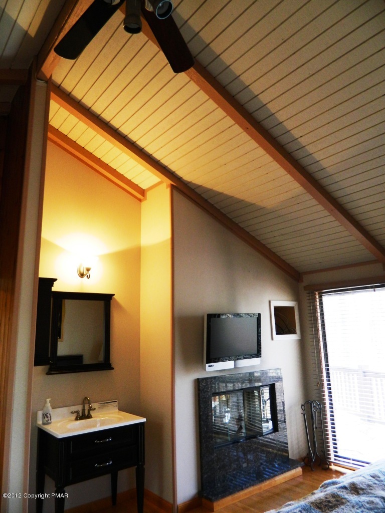 603 Valley Road Canadensis, PA 18325 - Photo 24 of 33 Master Bedroom