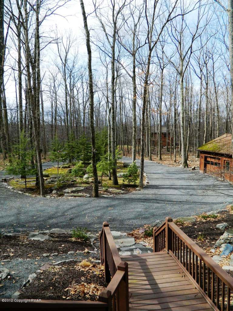 603 Valley Road Canadensis, PA 18325 - Photo 29 of 33 Front Yard