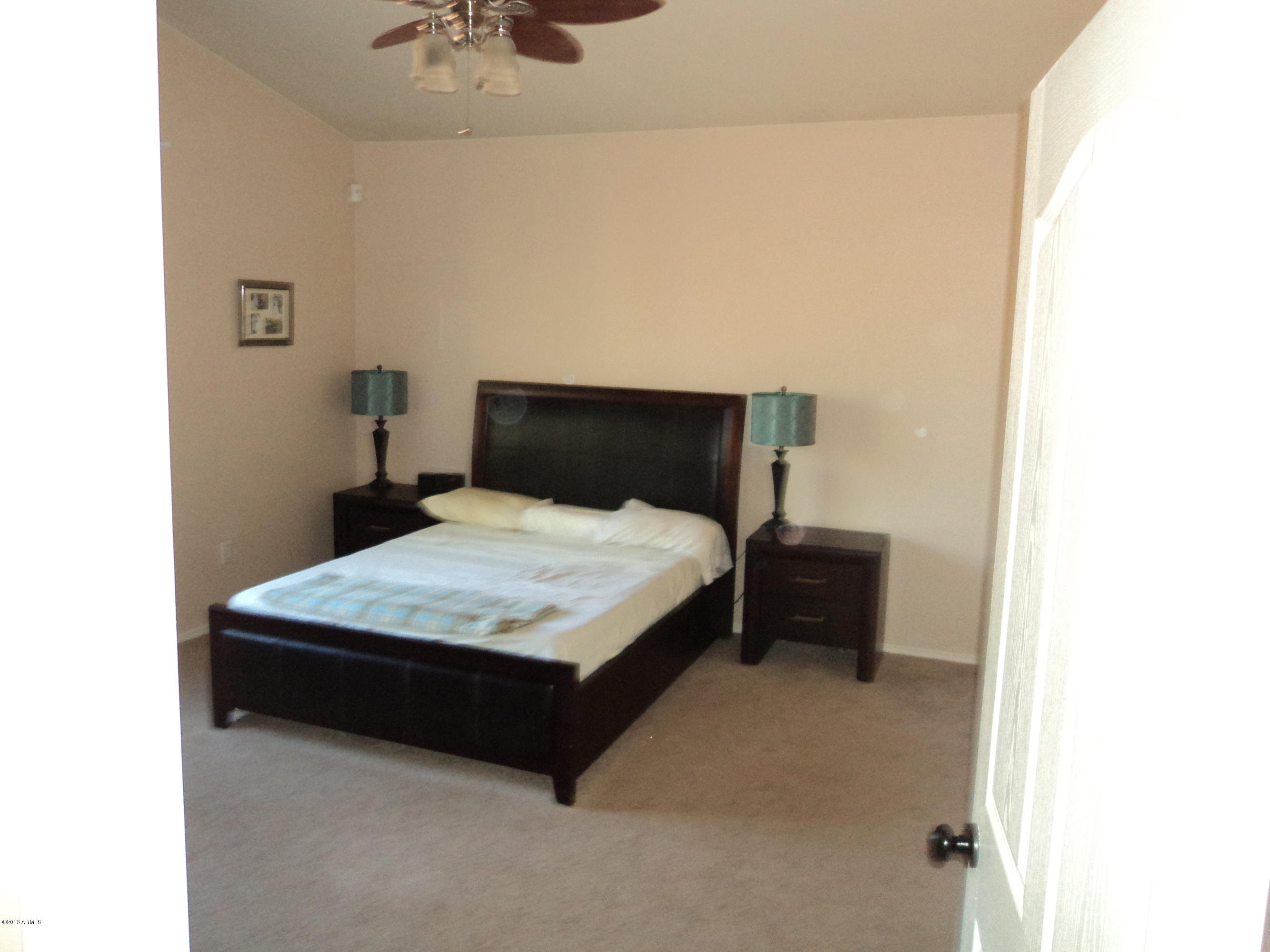 4026 West Vineyard Road Phoenix, AZ 85041 - Photo 8 of 17 DSC00498