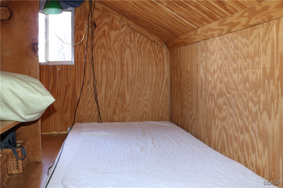 109 Mill Creek Road Big Bear Lake, CA 92315 - Photo 23 of 37