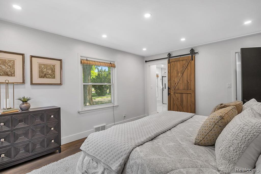 403 Touraine Road Grosse Pointe Farms, MI 48236 - Photo 18 of 50