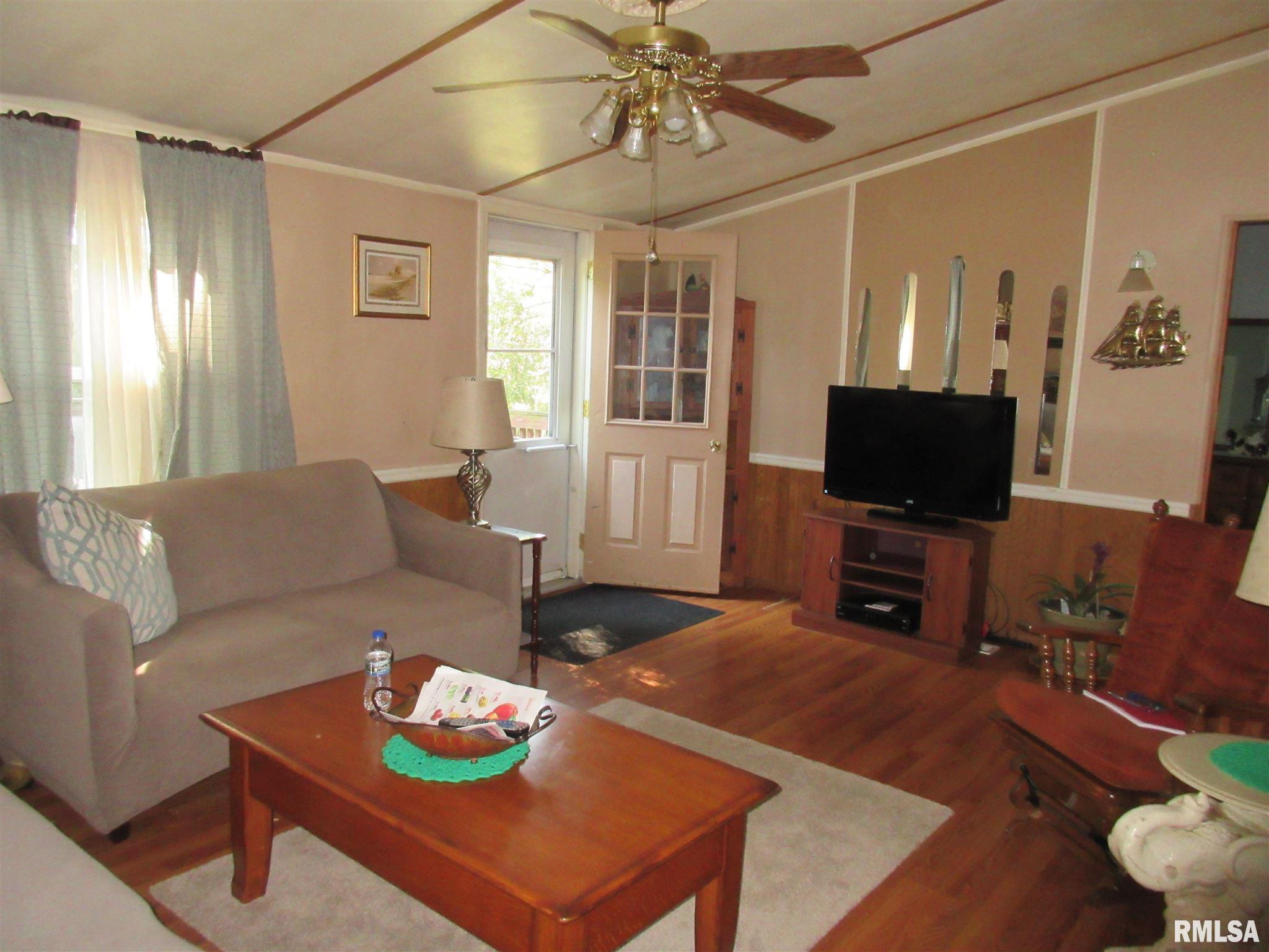 2919 Highway 150 Rio, IL 61472 - Photo 4 of 37