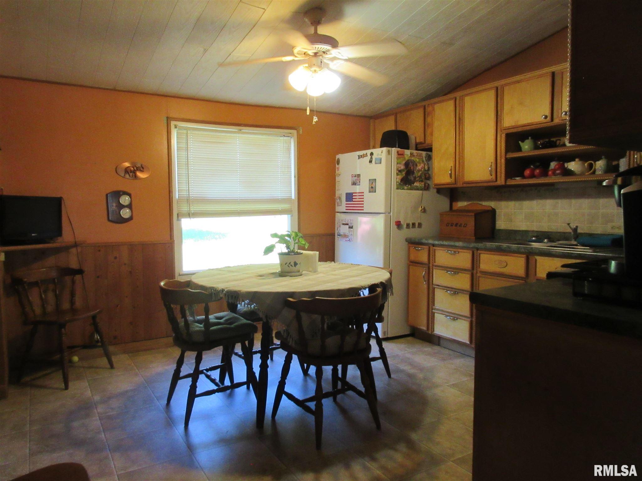 2919 Highway 150 Rio, IL 61472 - Photo 7 of 37