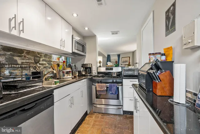 $1,750 | 787 South 3rd Street, Unit 1R, Philadelphia, PA 19147