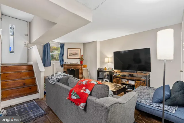 $1,750 | 787 South 3rd Street, Unit 1R, Philadelphia, PA 19147