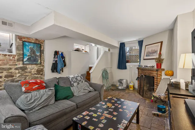 $1,750 | 787 South 3rd Street, Unit 1R, Philadelphia, PA 19147