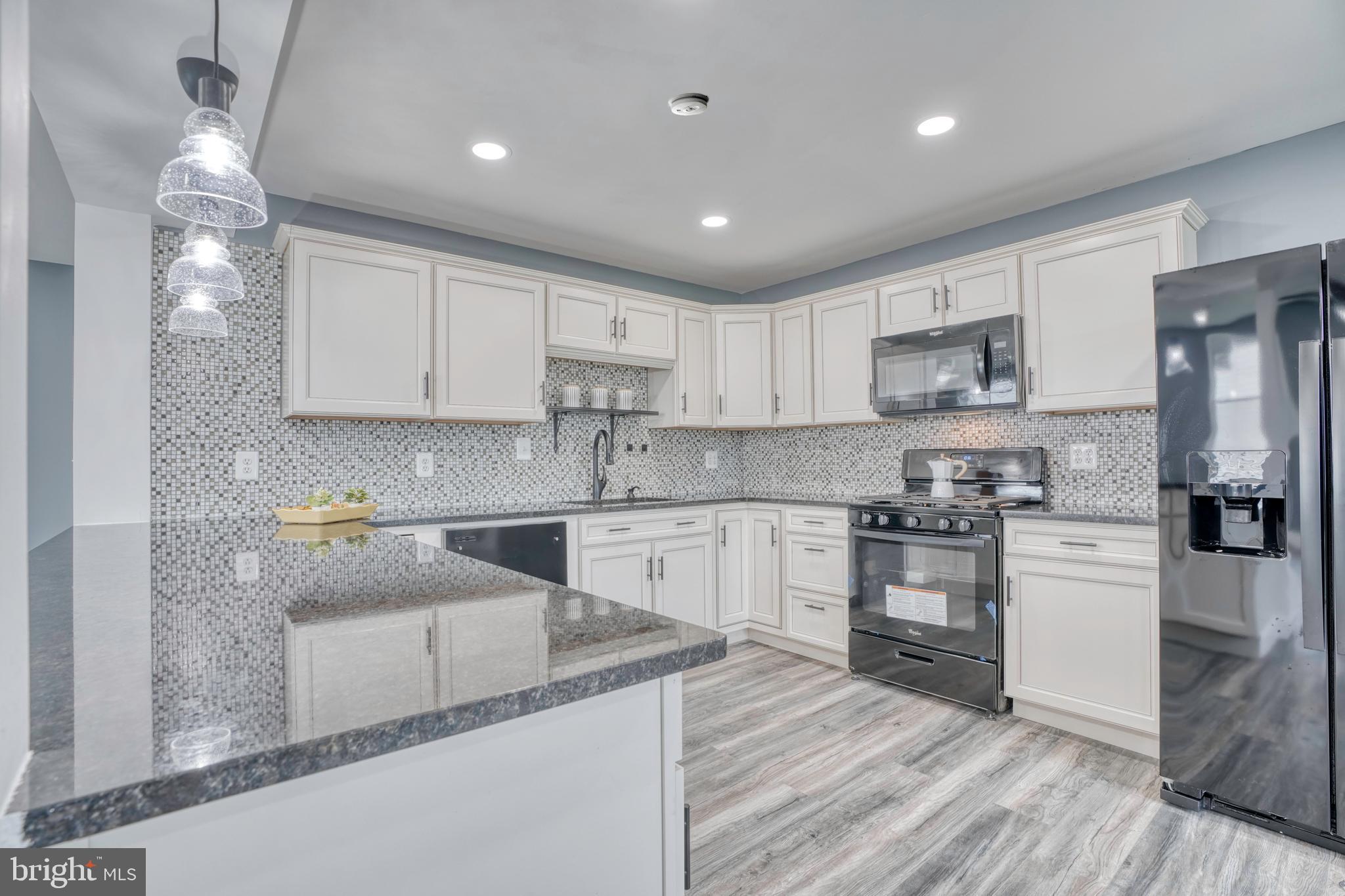 8228 Cornwall Road Dundalk, MD 21222 - Photo 19 of 68