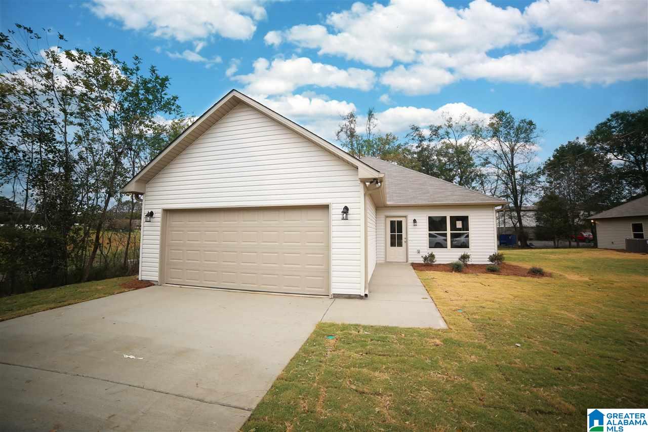 91 Carriage House Road Southwest Bessemer, AL 35022 - Photo 1 of 19