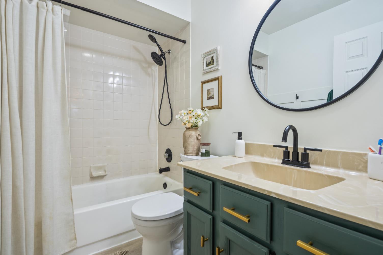 50 North Maple Street Addison, IL 60101 - Photo 14 of 34 Gallery Image 14