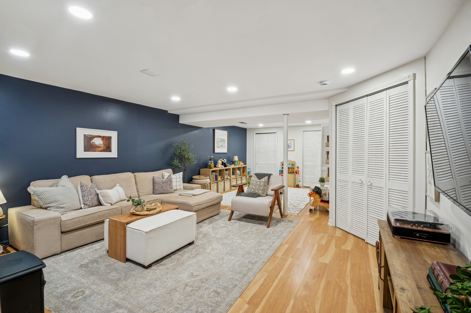50 North Maple Street Addison, IL 60101 - Photo 21 of 34 Gallery Image 21
