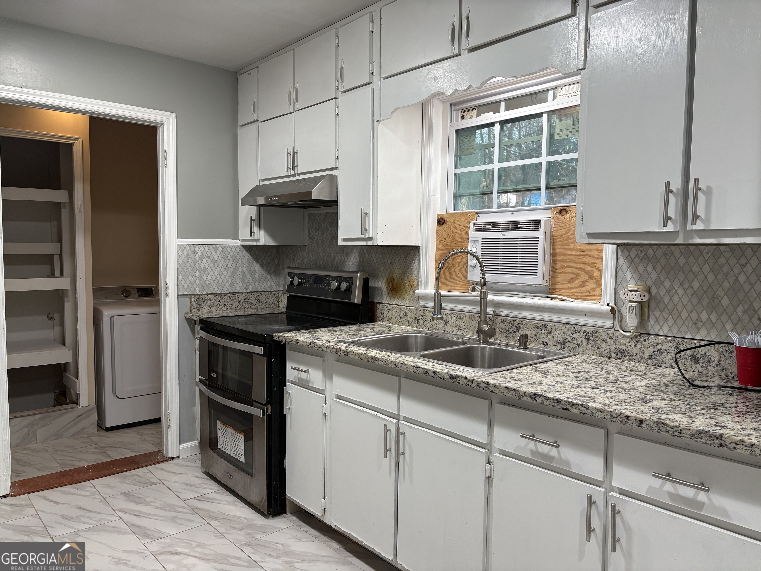 979 Cone Road Forest Park, GA 30297 - Photo 5 of 10