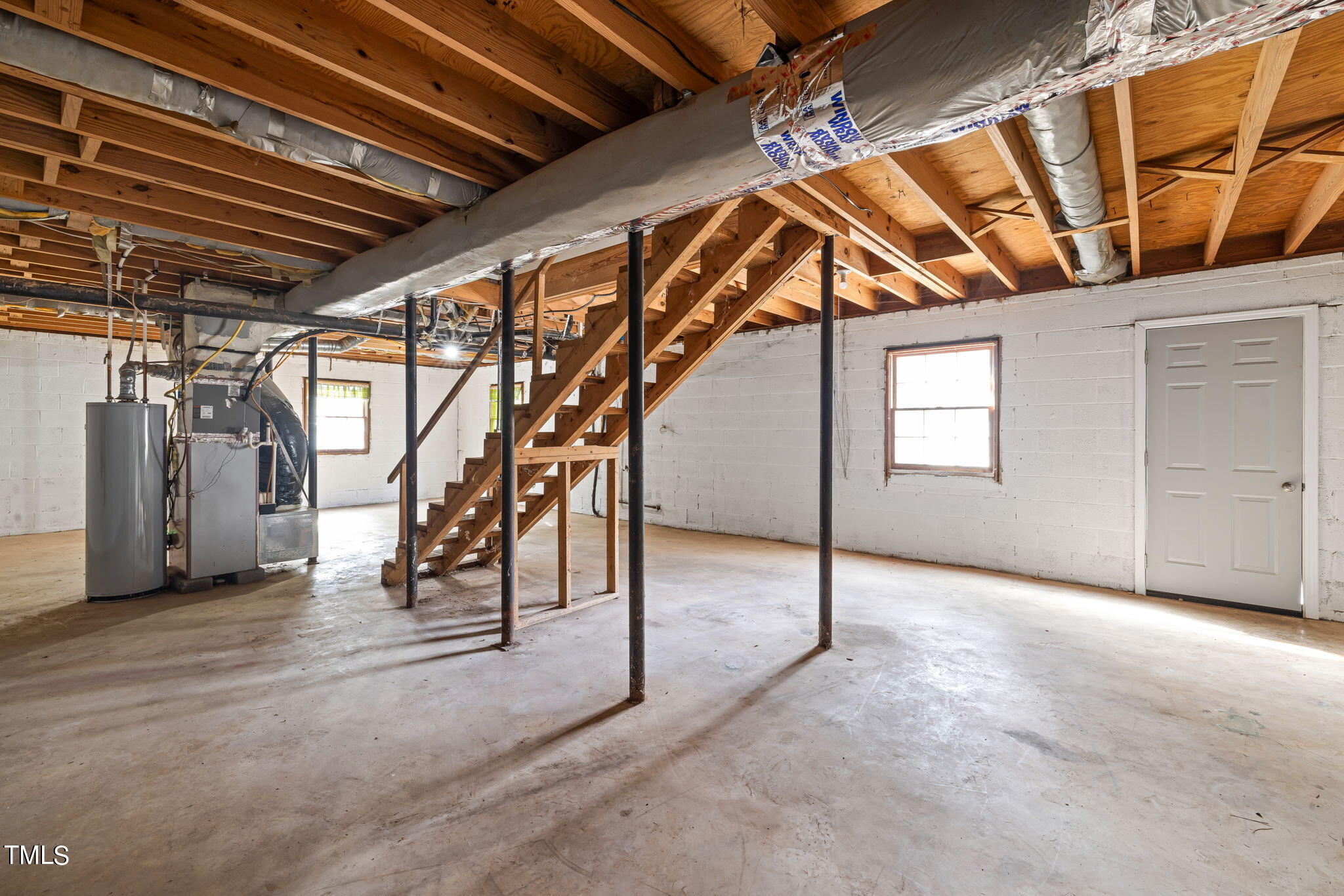 608 Old Farm Road Raleigh, NC 27606 - Photo 26 of 32 a view of an empty room