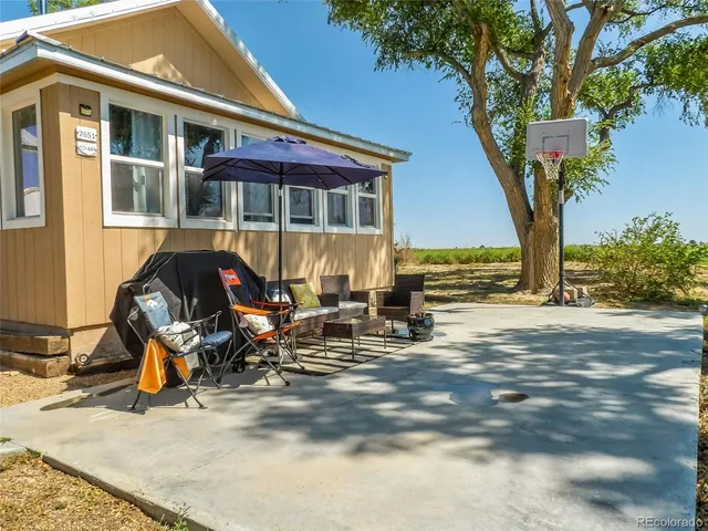 a view of backyard of ocean