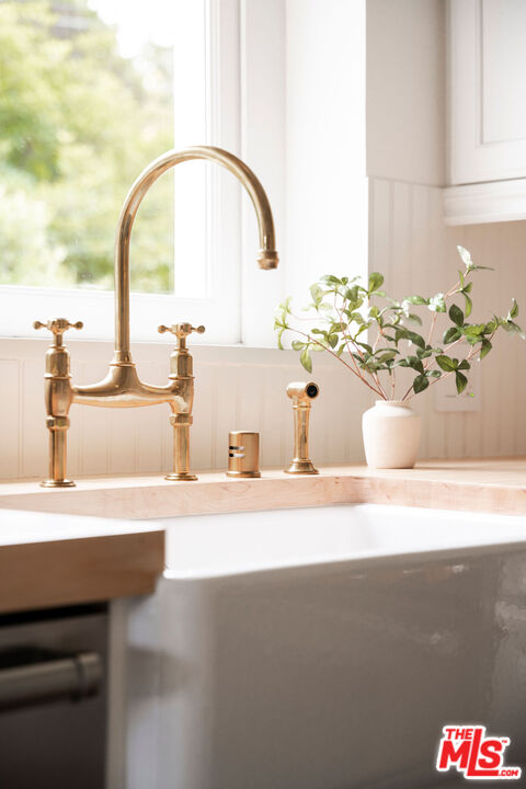 6456 Sycamore Meadows Drive Malibu, CA 90265 - Photo 13 of 29 a close view of sink
