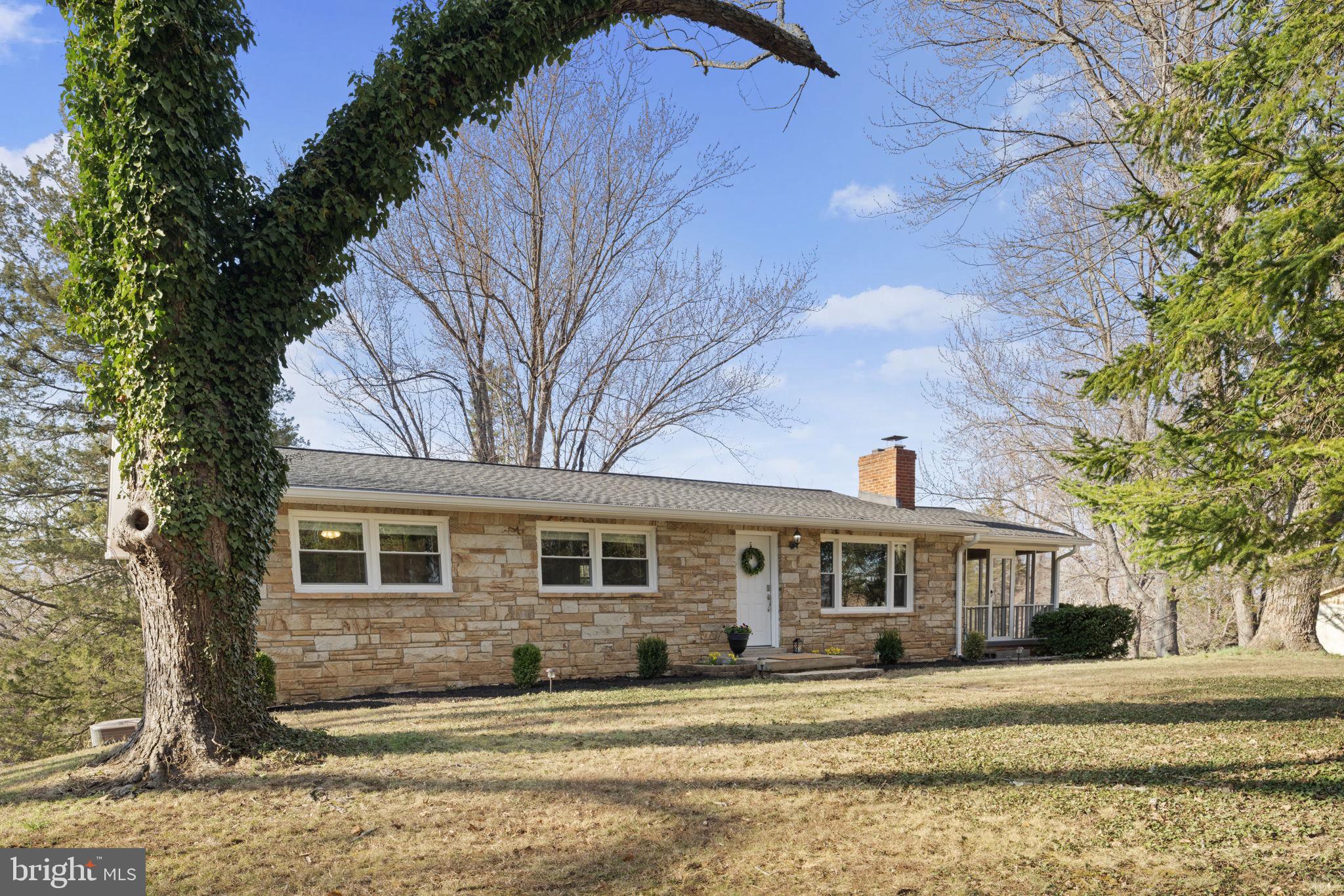 6744 Riley Road Warrenton, VA 20187 - Photo 3 of 79 Gallery Image 3