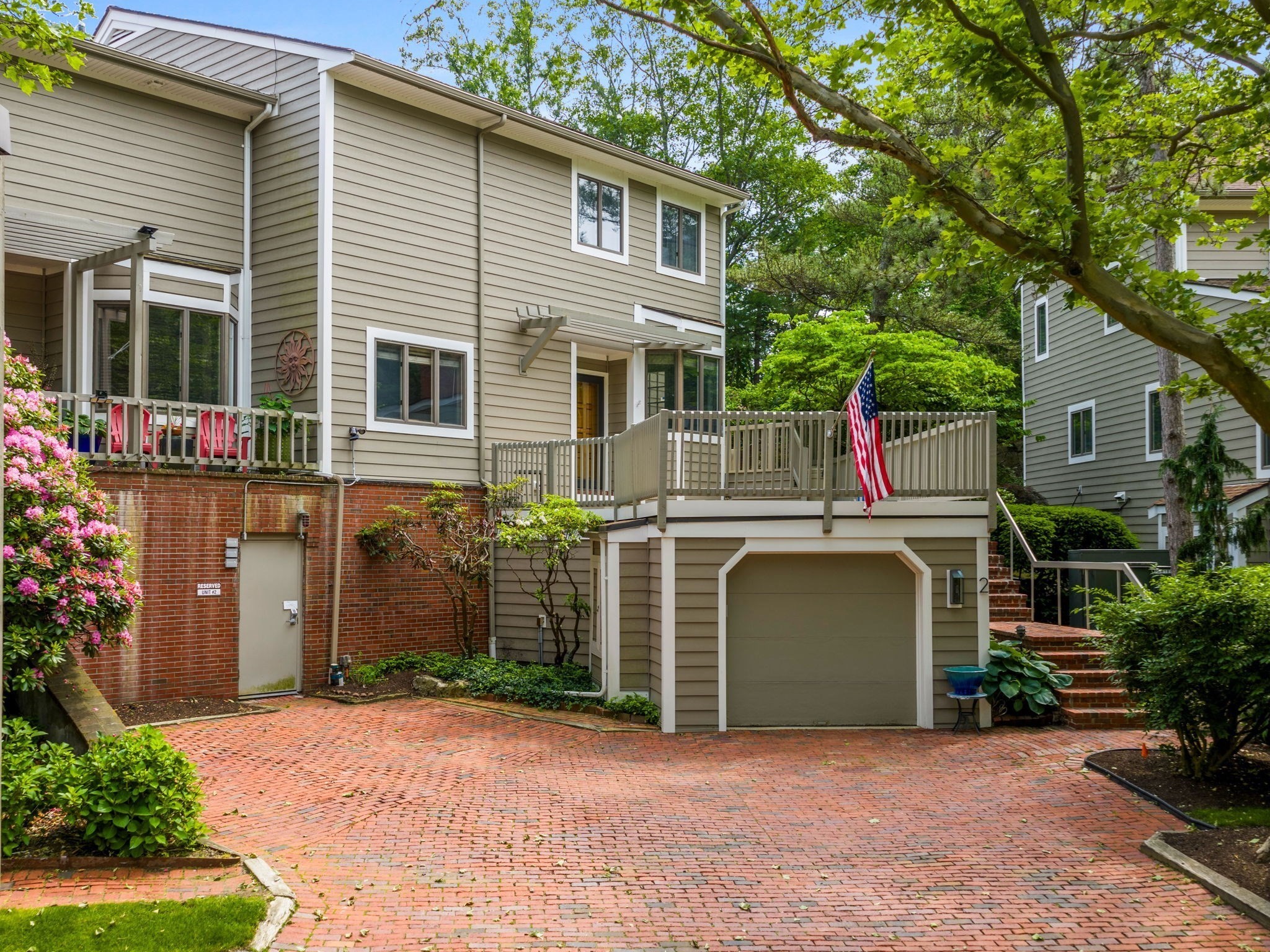 2 Benjamin Place, Unit 2 Brookline, MA 02467 - Photo 2 of 37 Gallery Image 2