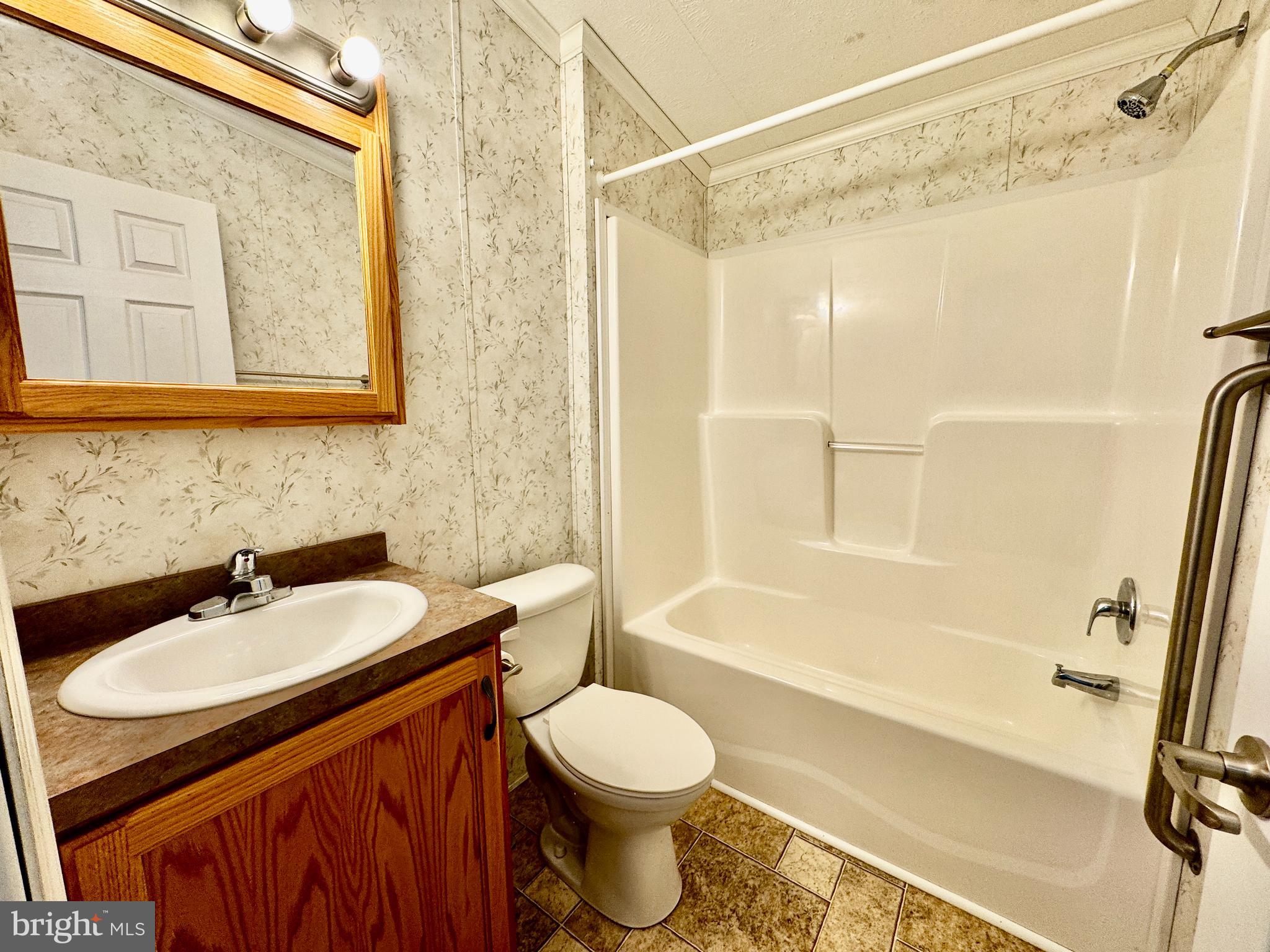 1035 Pine Circle Telford, PA 18969 - Photo 14 of 17