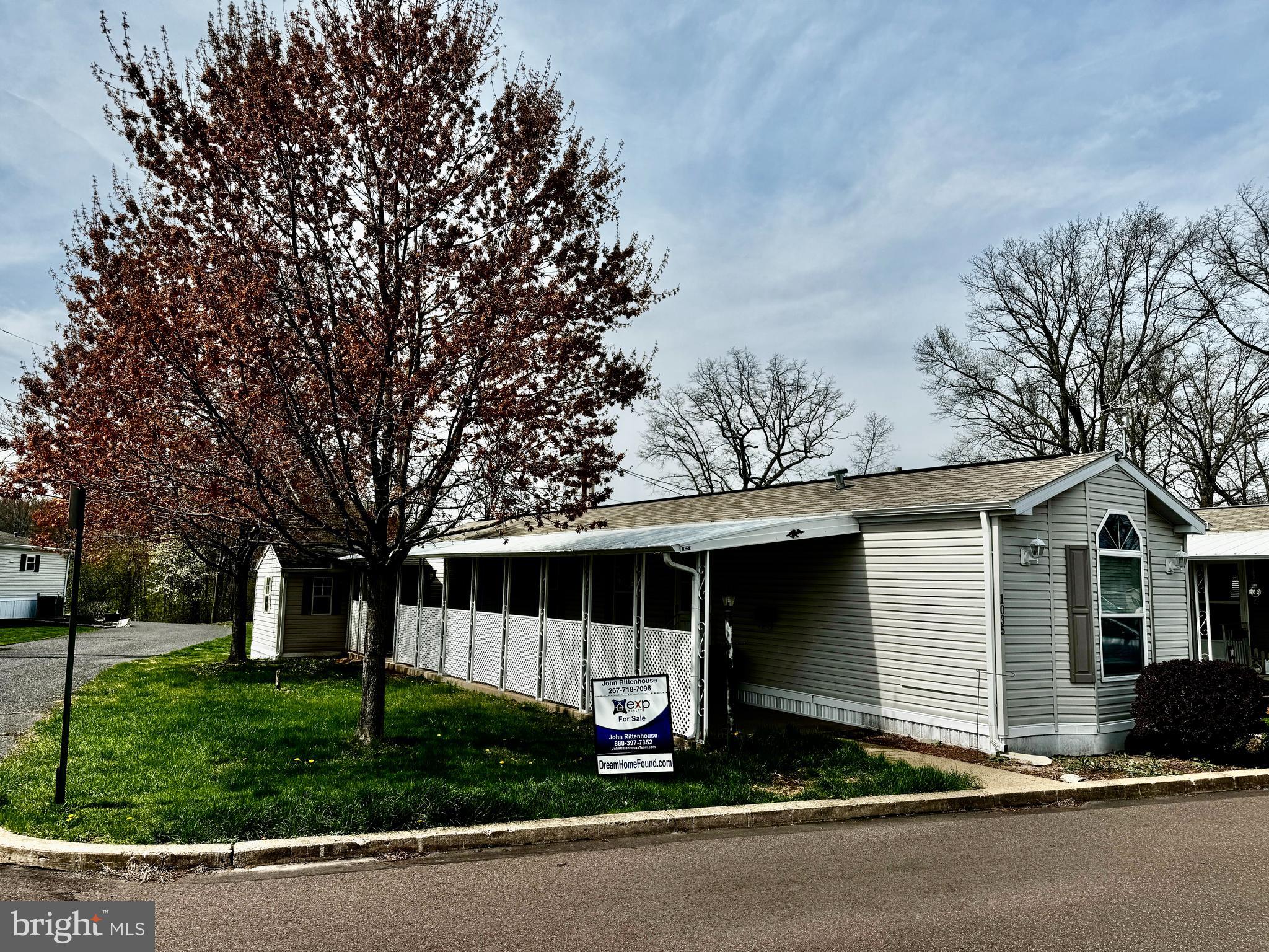 1035 Pine Circle Telford, PA 18969 - Photo 4 of 17