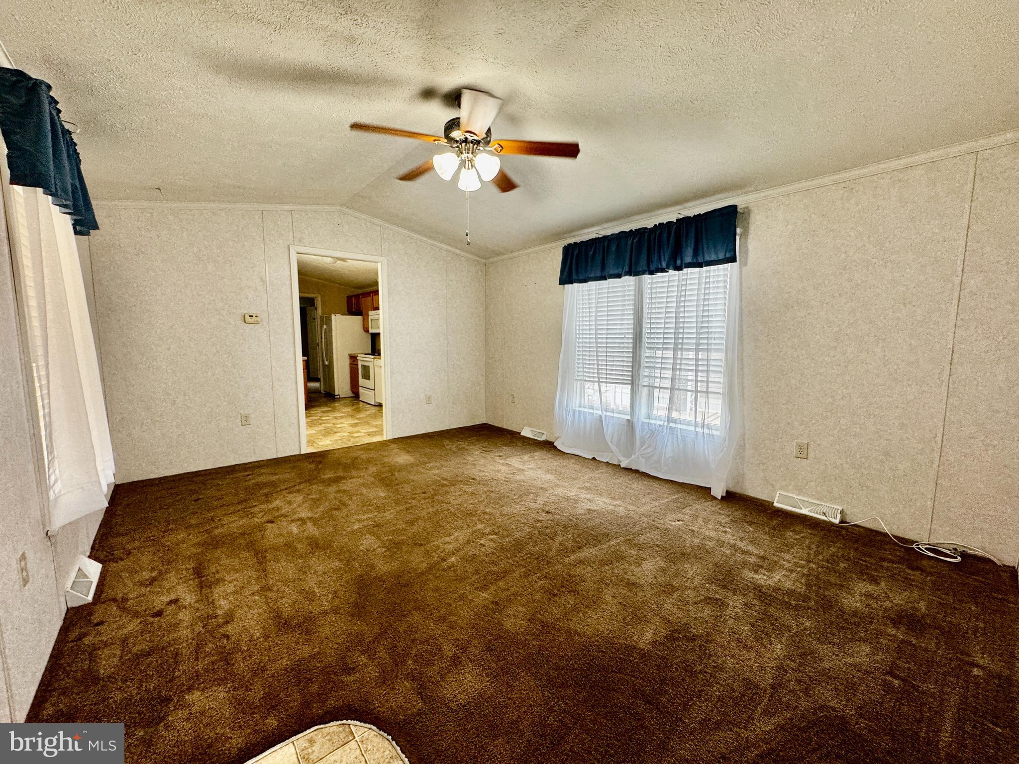 1035 Pine Circle Telford, PA 18969 - Photo 8 of 17