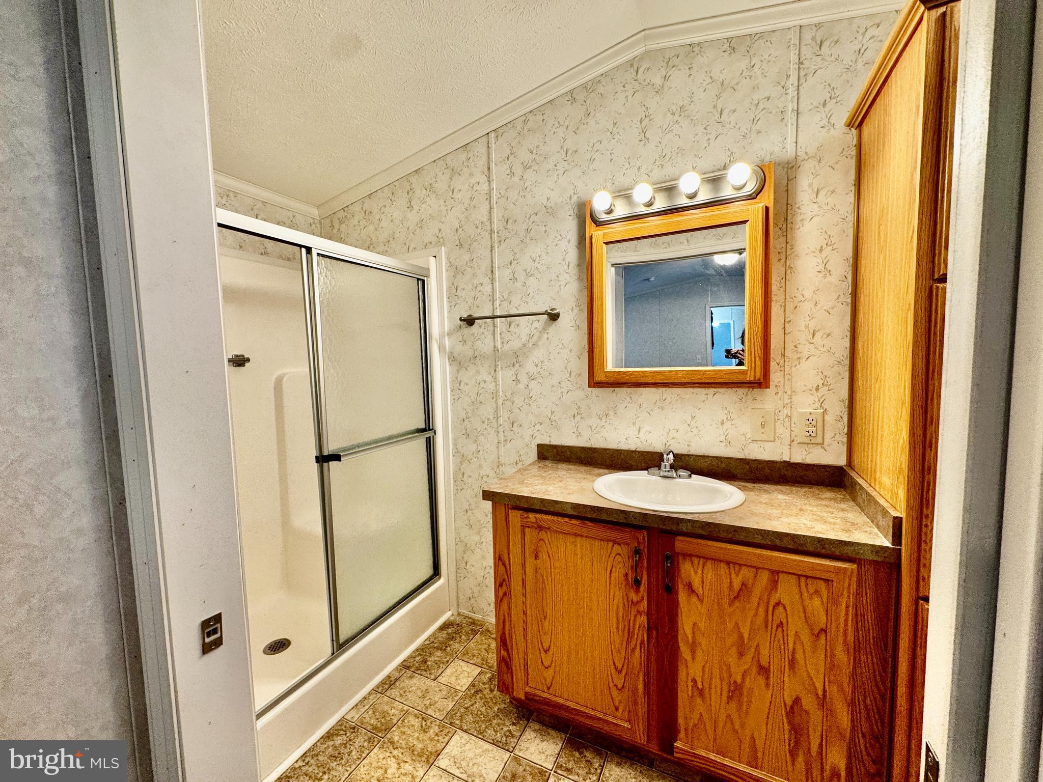 1035 Pine Circle Telford, PA 18969 - Photo 10 of 17