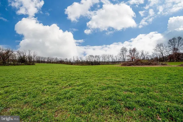 $875,000 | 130 Troxel Road, Shoemakersville, PA 19555