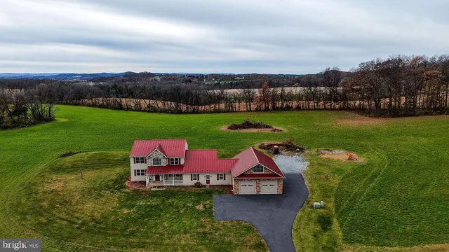 $875,000 | 130 Troxel Road, Shoemakersville, PA 19555