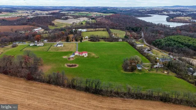 $875,000 | 130 Troxel Road, Shoemakersville, PA 19555