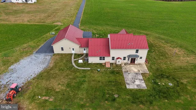 $875,000 | 130 Troxel Road, Shoemakersville, PA 19555