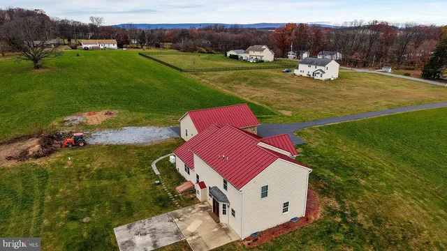 $875,000 | 130 Troxel Road, Shoemakersville, PA 19555