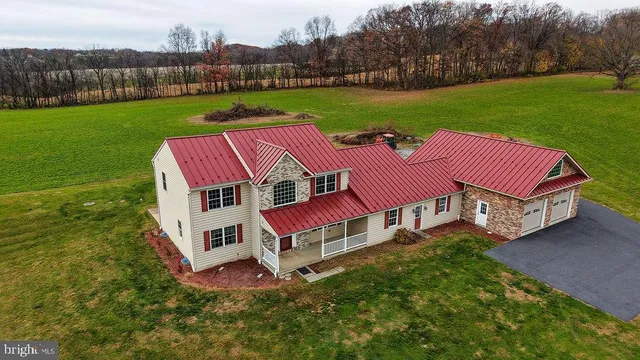 $875,000 | 130 Troxel Road, Shoemakersville, PA 19555