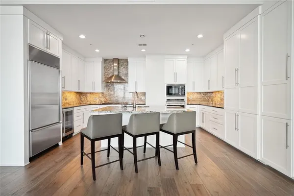 $11,500 | 3344 Peachtree Road Northeast, Unit 3202, Atlanta, GA 30326