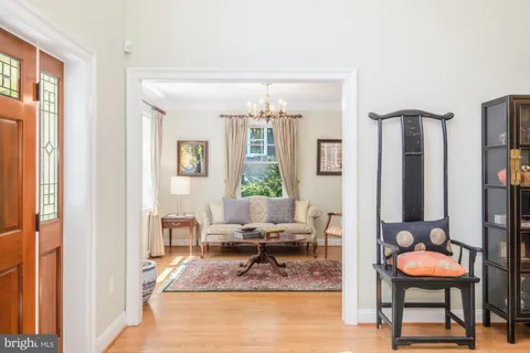 $2,100,000 | 5601 Vernon Place, Bethesda, MD 20817
