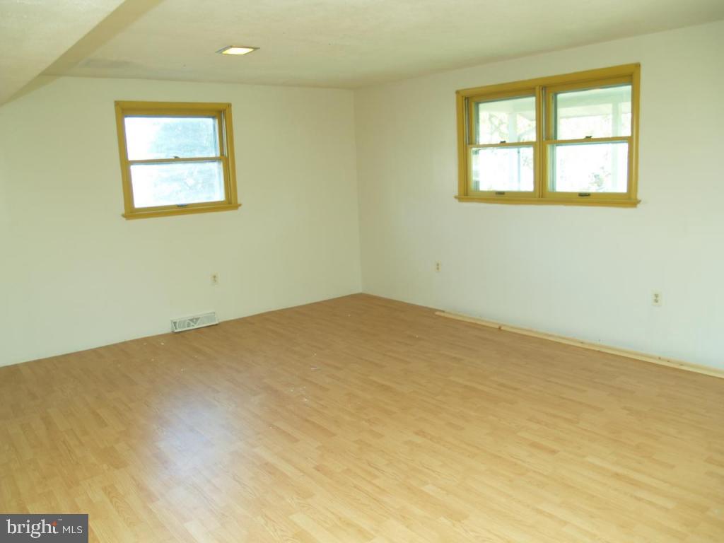 2133 Coventry Road Lancaster, PA 17601 - Photo 7 of 11 Gallery Image 7