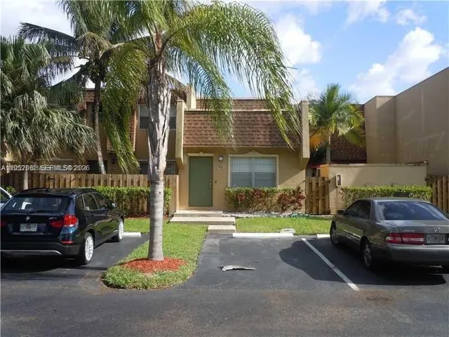 $900 | 3571 Northwest 95th Terrace, Unit 705, Sunrise, FL 33351
