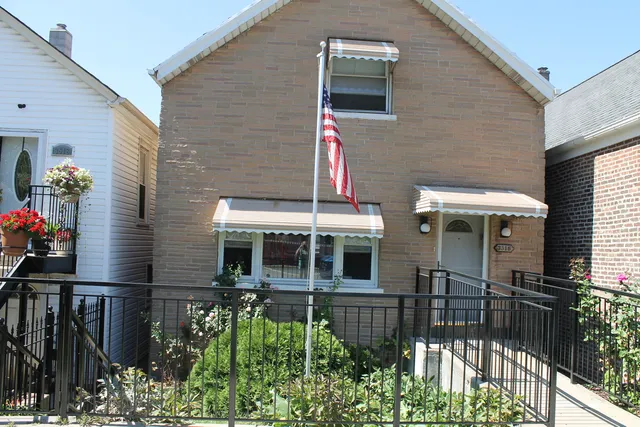 $384,500 | 3516 South Damen Avenue, Chicago, IL 60609
