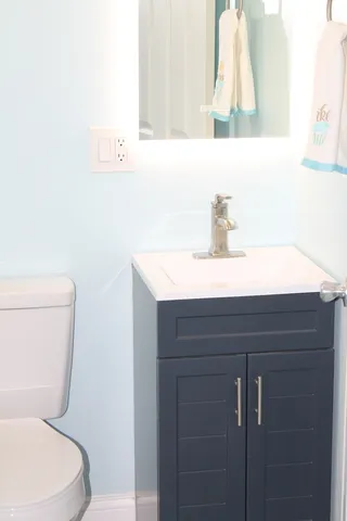 $384,500 | 3516 South Damen Avenue, Chicago, IL 60609