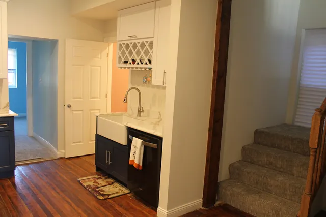 $384,500 | 3516 South Damen Avenue, Chicago, IL 60609