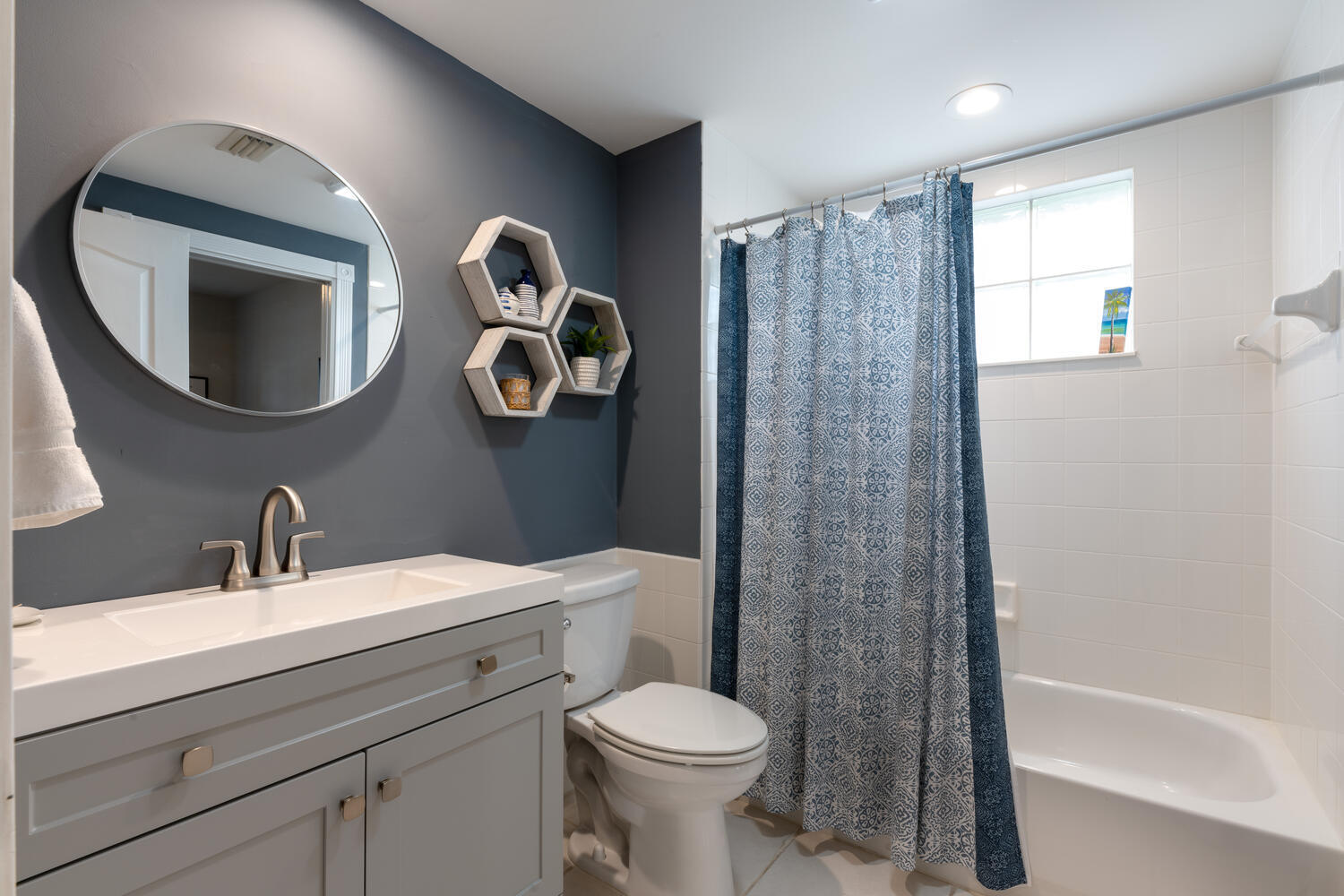 137 Rivinia Drive Jupiter, FL 33458 - Photo 14 of 30 2EB2EE9F-1153-44DE-889E-DC5F28F9120C