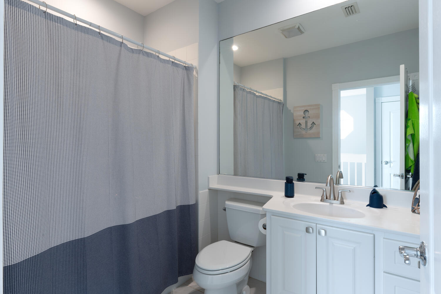 137 Rivinia Drive Jupiter, FL 33458 - Photo 23 of 30 88700A9F-7A26-4461-B77E-108EA1EE4487